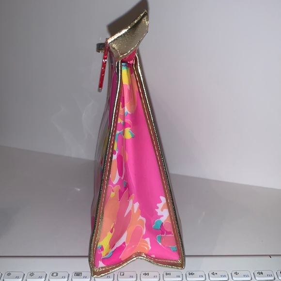 Lilly Pulitzer X Estée Lauder Pink Makeup Bag - Picture 8 of 13